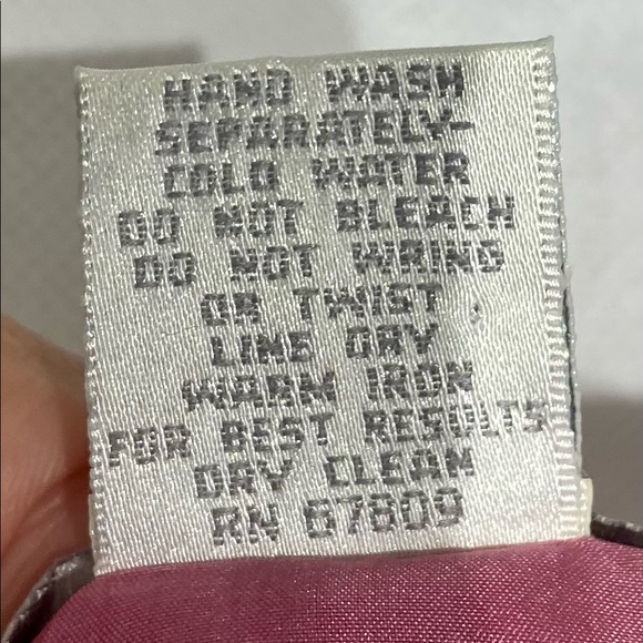 The Limited 100% Silk Pink Button Down Long Sleeve Blouse Medium - Picture 7 of 11